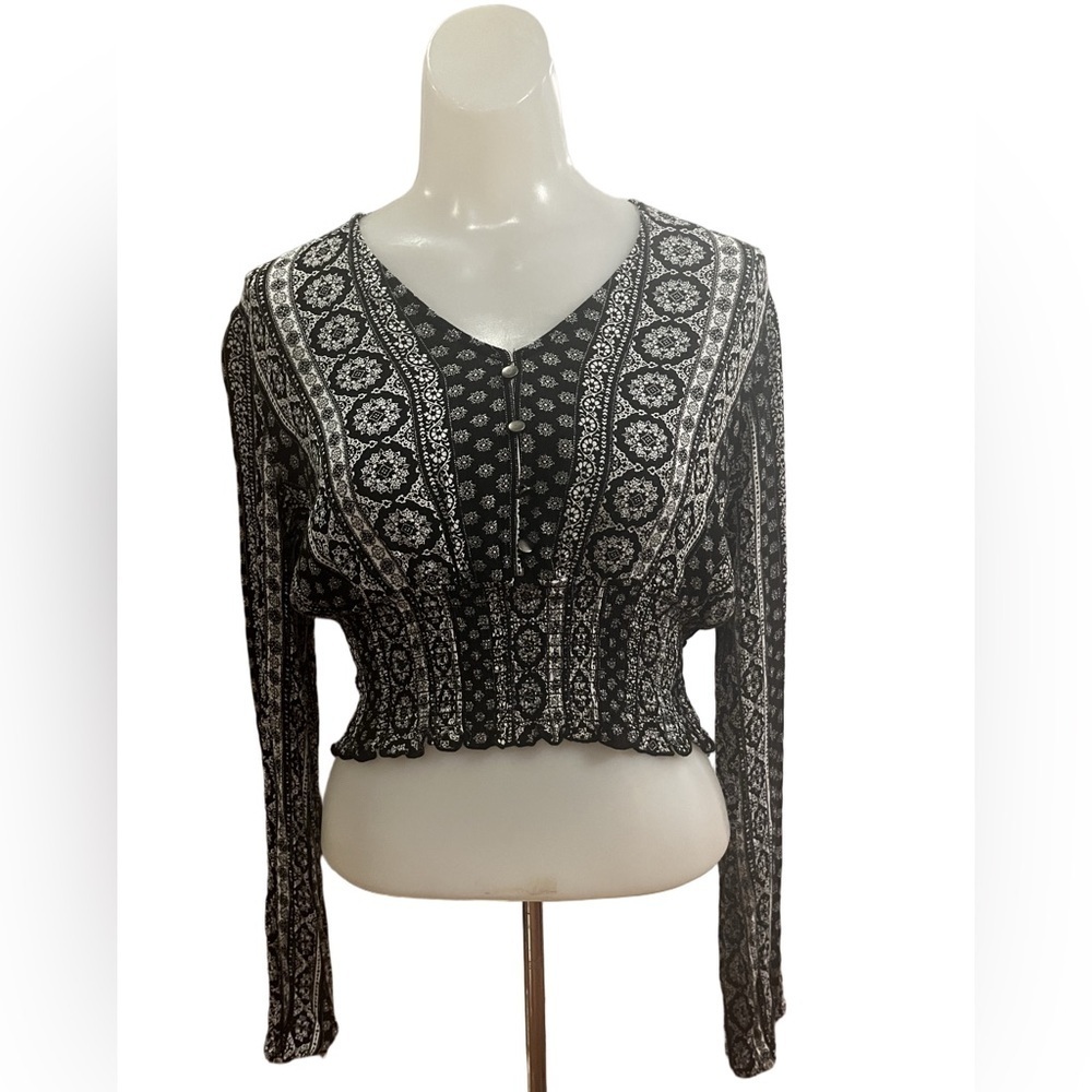 Gypsies & Moondust Black and White Smocked Waist Boho Crop Top size S